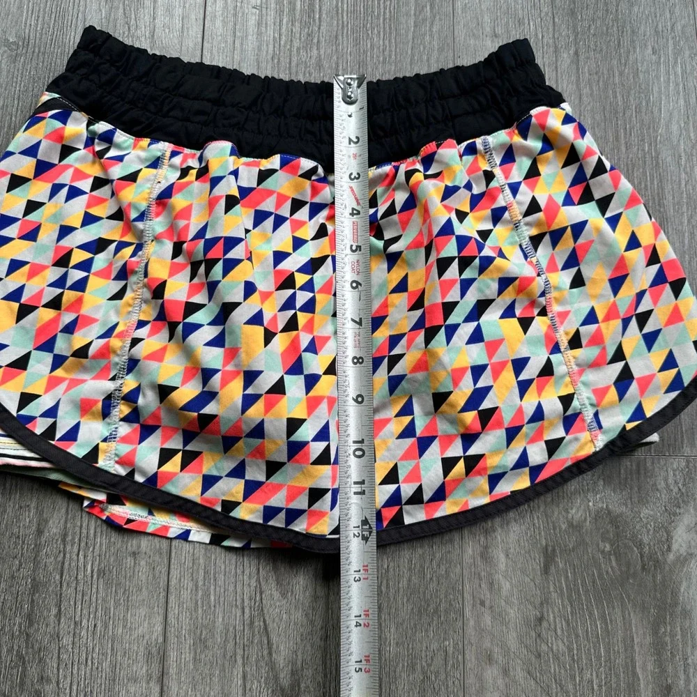 Rare Lululemon SeaWheeze 2013 Track Attack Skirt built in shorts size XS